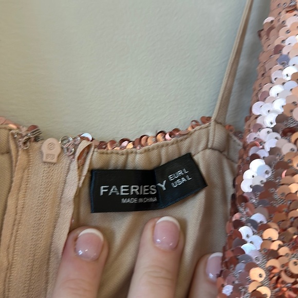 Faeriesty Elegant Sequined Formal Dress - Picture 6 of 7